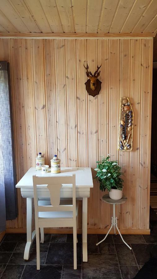 Farmer Apartment Laukvik Exterior photo